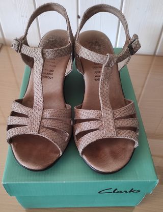 Sandalias mujer  24 h. Núm 38