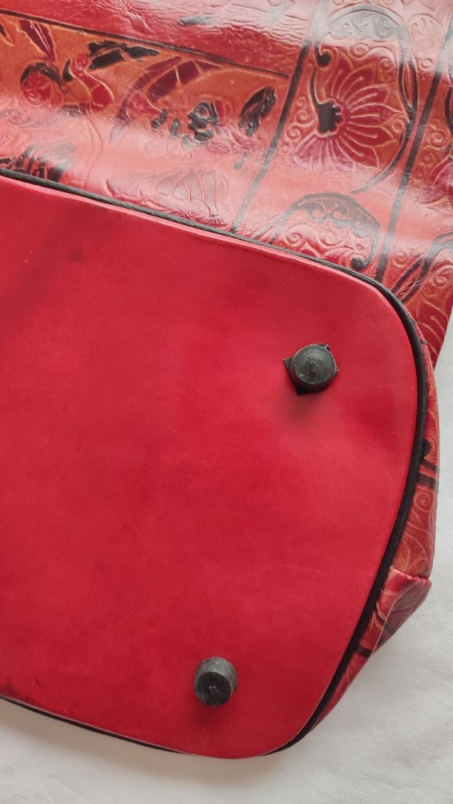 Bolsa de cuero repujado gran capacidad