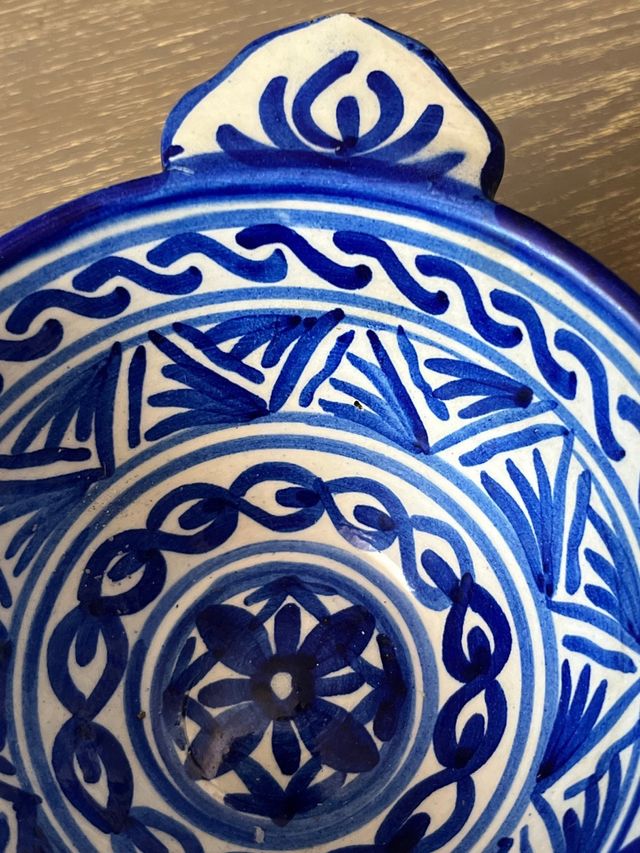 antiguo plato o escudilla de cerámica