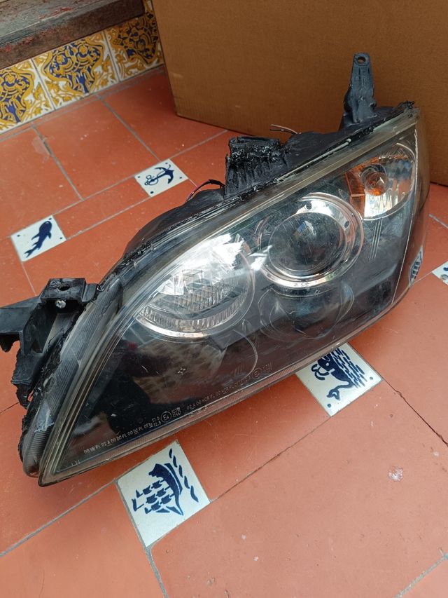 Faro Mazda 3(ver fotos y descripción)