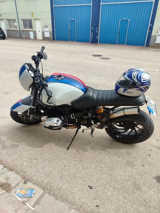 Moto BMW 1200S