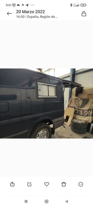 Ford Transit 2011 con  cámara de visión trasera 