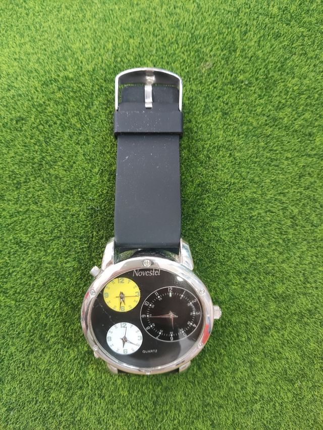 Reloj XL Novestel 50€