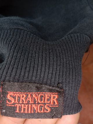 Sudadera stranger things