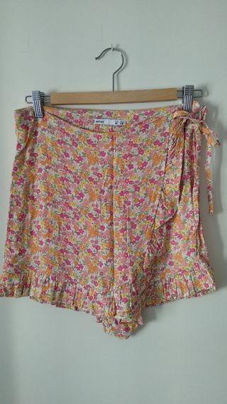 Falda pantalón de flores Lefties