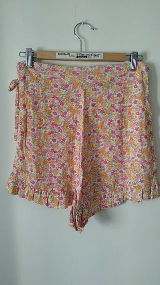Falda pantalón de flores Lefties