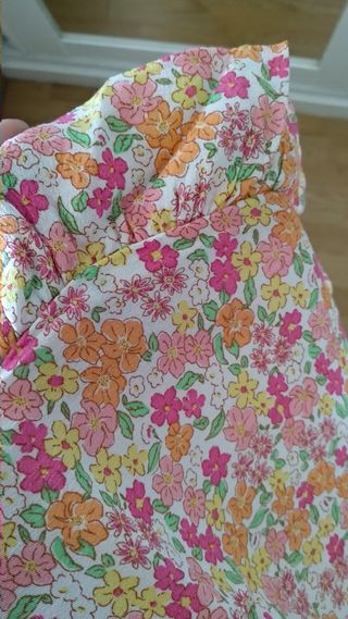 Falda pantalón de flores Lefties