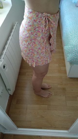 Falda pantalón de flores Lefties