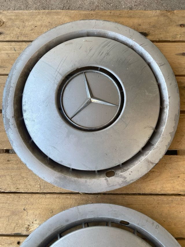 Cubos de 4 ruedas/Bujes de rueda R15 Mercedes Benz | Usados