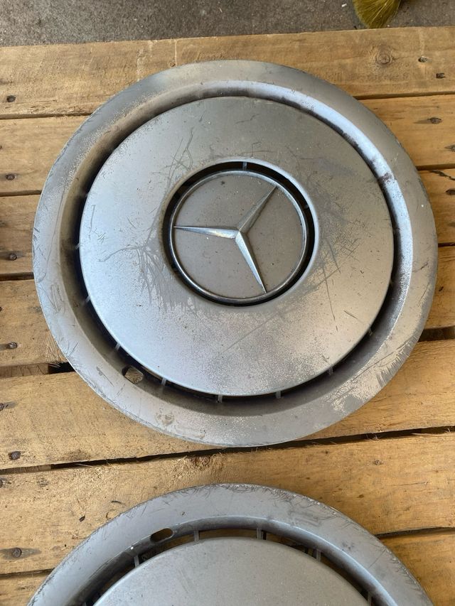 4 Tampões/Centros Jantes R15 Mercedes Benz|USADO