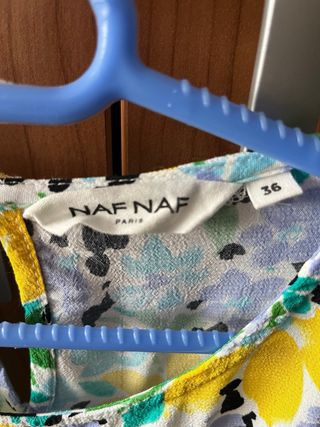 Camiseta flores Naf Naf
