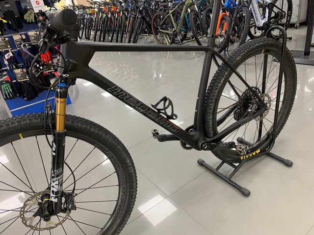 Cuadro megamo factory 01