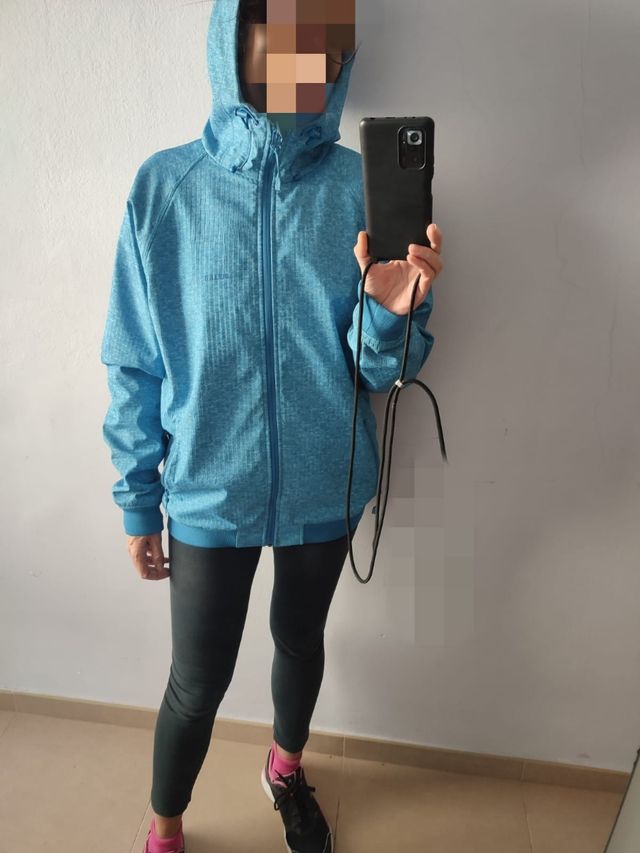 Chaqueta deportiva PULL & BEAR azul