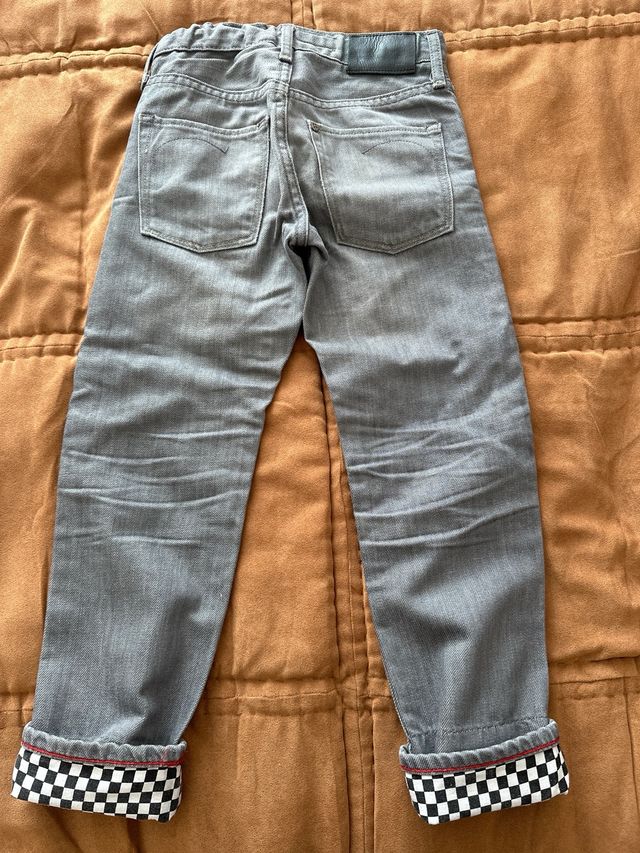 Pantalón Cars H& M Cars talla 5-6 años