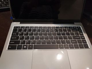 Ordenador Portátil de 14.1" Celeron J4125 
