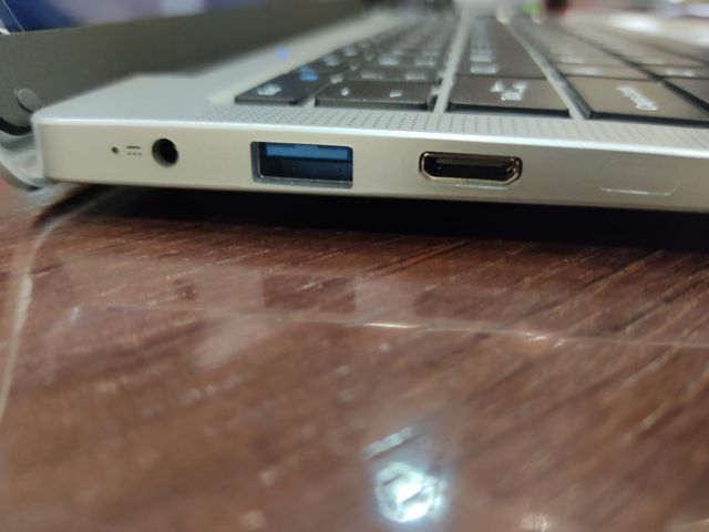 Ordenador Portátil de 14.1" Celeron J4125