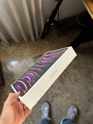 iPad Pro 12.9" (6ª) + Funda Oficial Apple