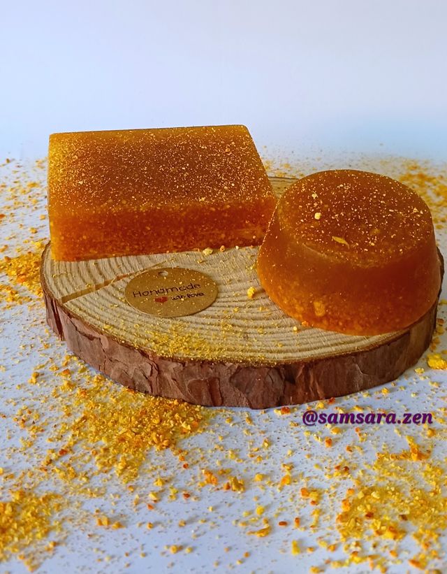 JABÓN DE NARANJA y CÚRCUMA