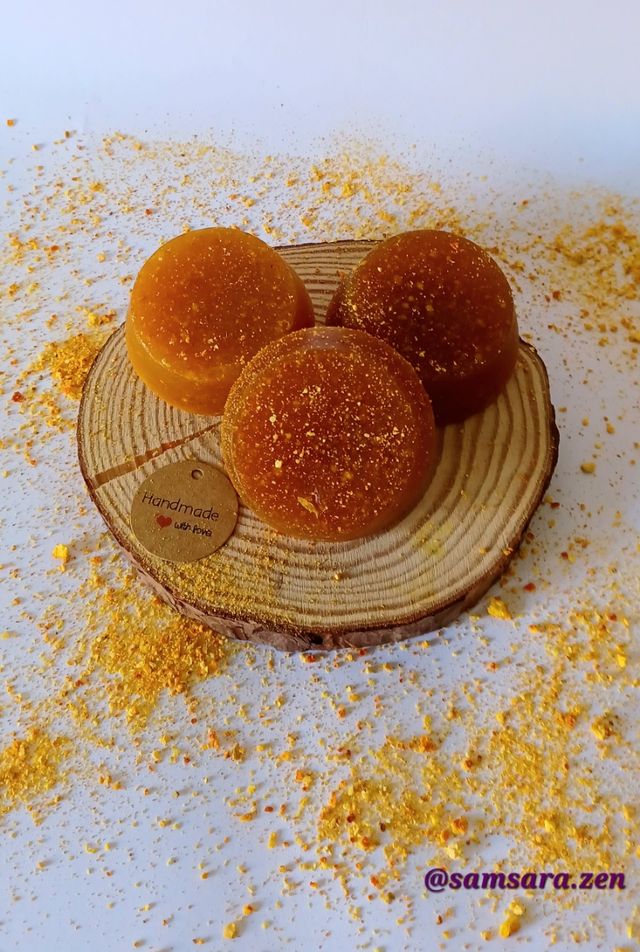 JABÓN DE NARANJA y CÚRCUMA