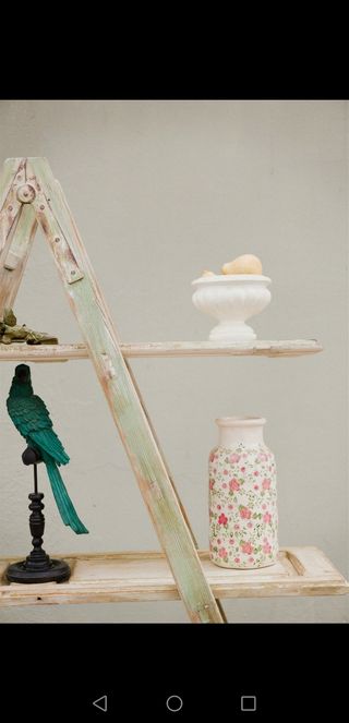 Escalera de madera recuperada