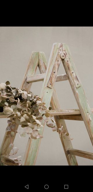 Escalera de madera recuperada