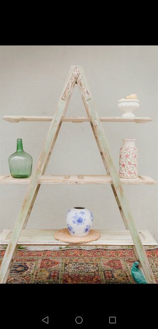 Escalera de madera recuperada