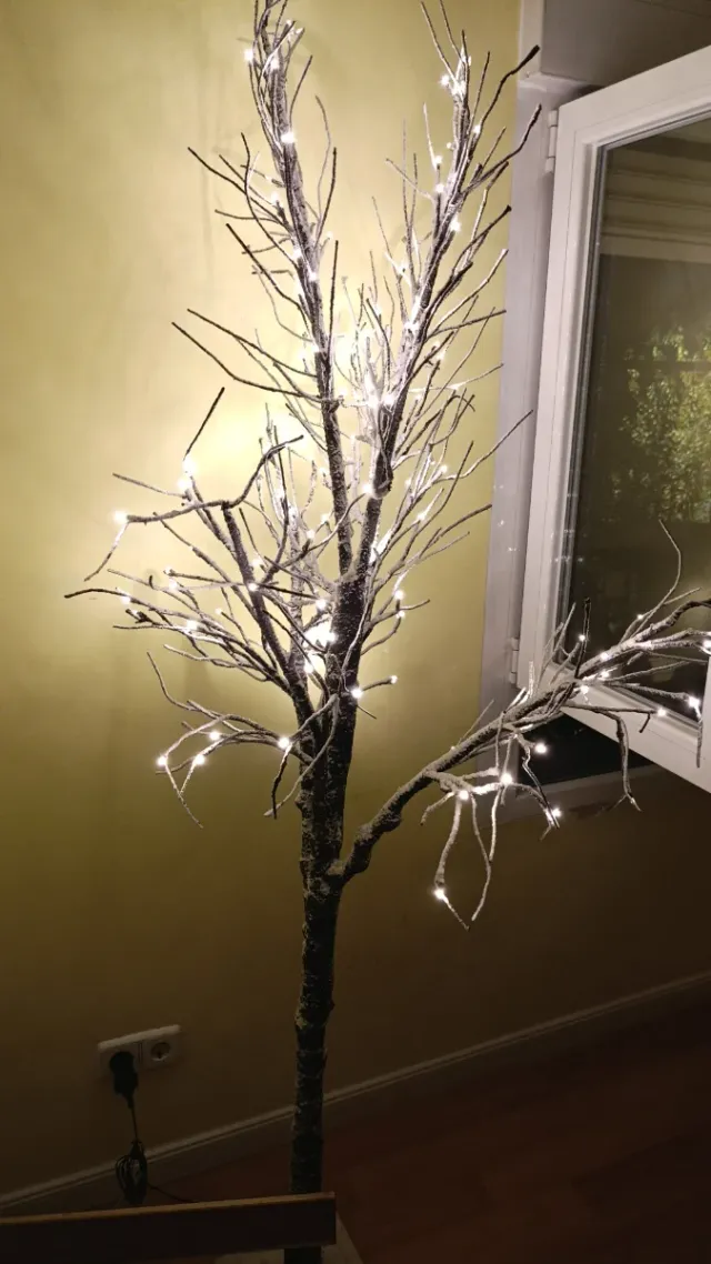 Árbol Navidad con luz precio no negociable 