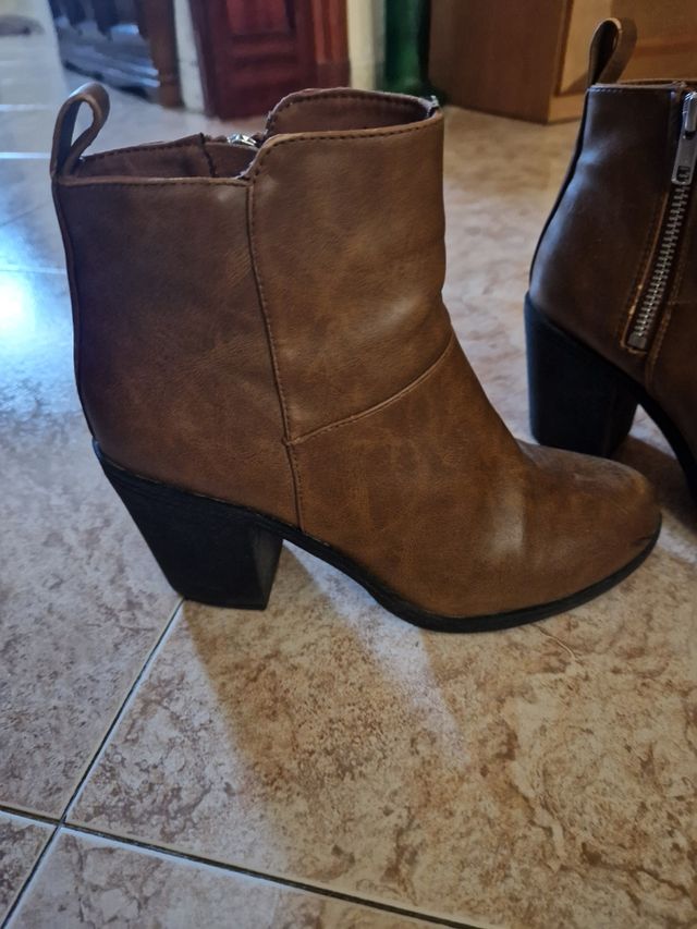 Botines marrones