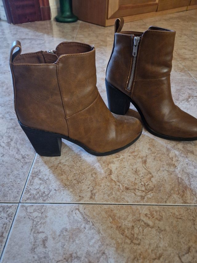 Botines marrones