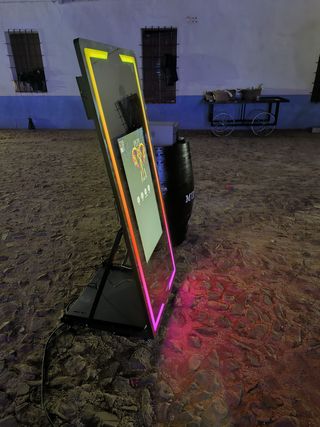 Alquiler fotomatón espejo mágico