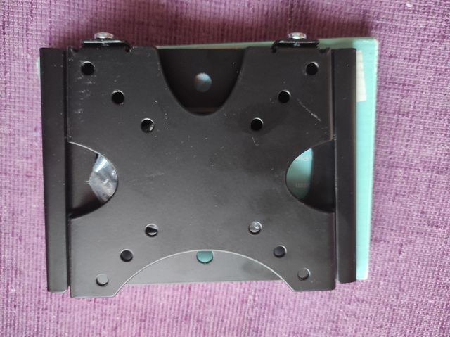 Supporto fisso per schermi da 10" a 32"