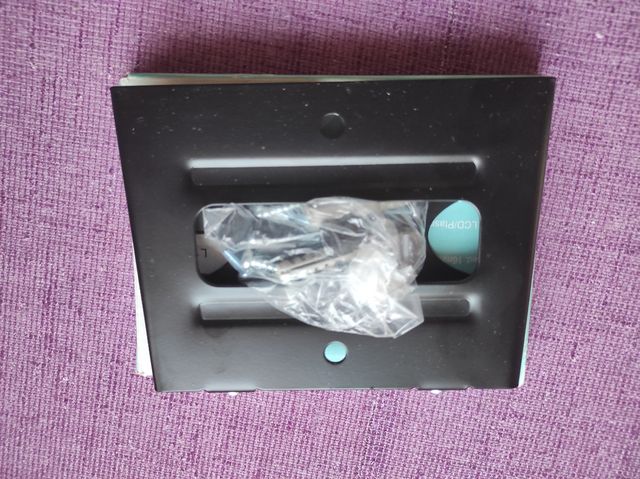 Supporto fisso per schermi da 10" a 32"