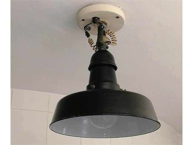 ANTIGUA LÁMPARA INDUSTRIAL
