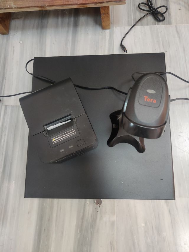 Gaveta, impressora de bilhetes, leitor de bar