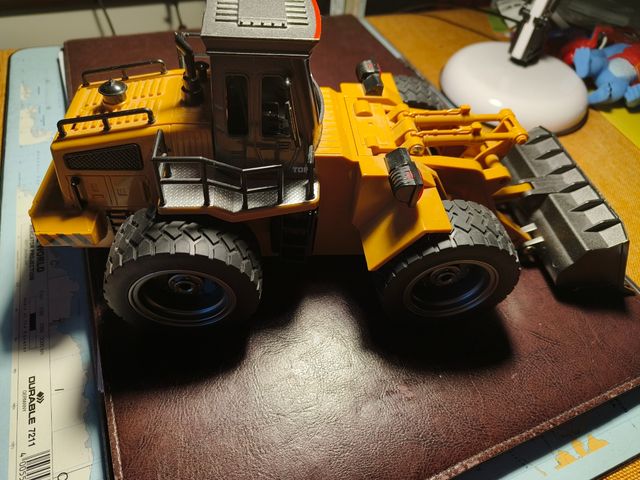 Escavatore telecomandato