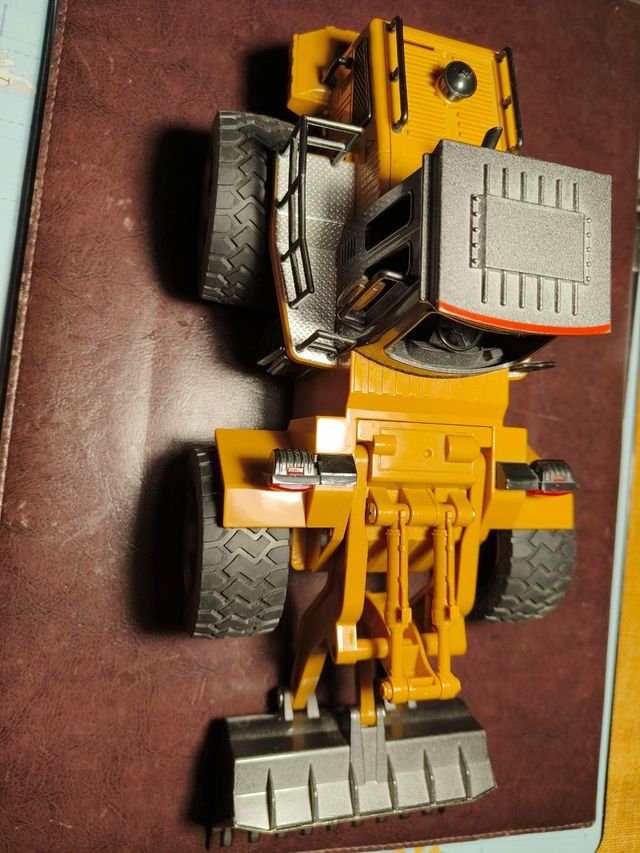 Escavatore telecomandato