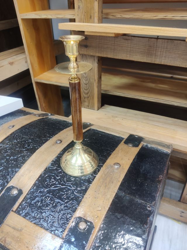 Castiçal em madeira bronze