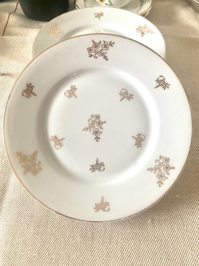 Set de 8 Platos Llanos en Porcelana de Lujo CNP - Franci