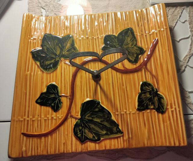 Quesera antigua de barro