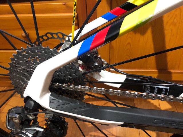 Mtb orbea oiz M-LTD tope de gama. 