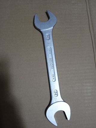 Llave inglesa marca bellota n° 24-25