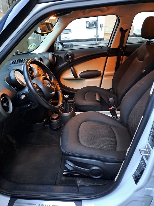 MINI Countryman 2011