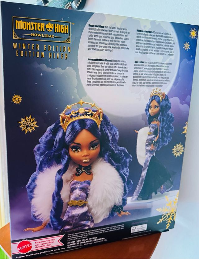 MONSTER HIGH **CLAWDEEN WOLF** HOWLIDAY WINTER 
