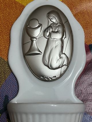 Acquasantiera in porcellana con placca in argento