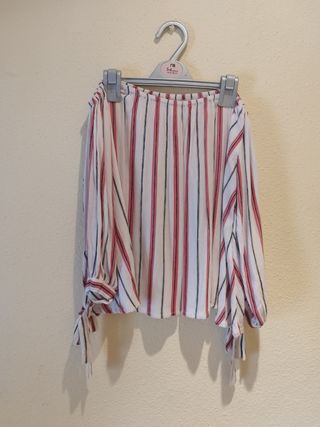 Camisa de hombros descubiertos