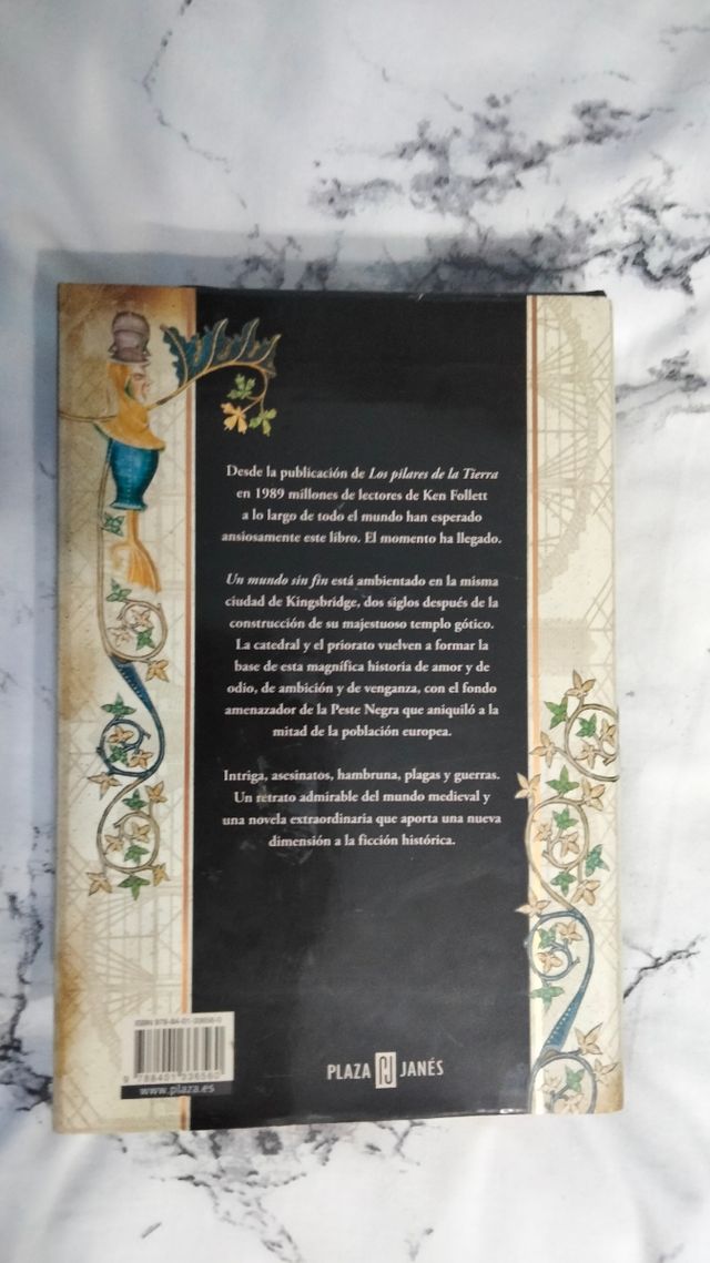 Livro “Um Mundo Sem Fim” de Ken Follet