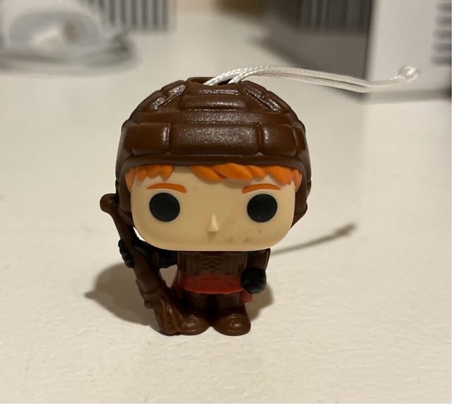 Ron quidditch kinder joy