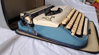 Macchina da scrivere Princess 300 