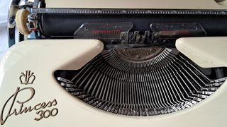 Macchina da scrivere Princess 300 