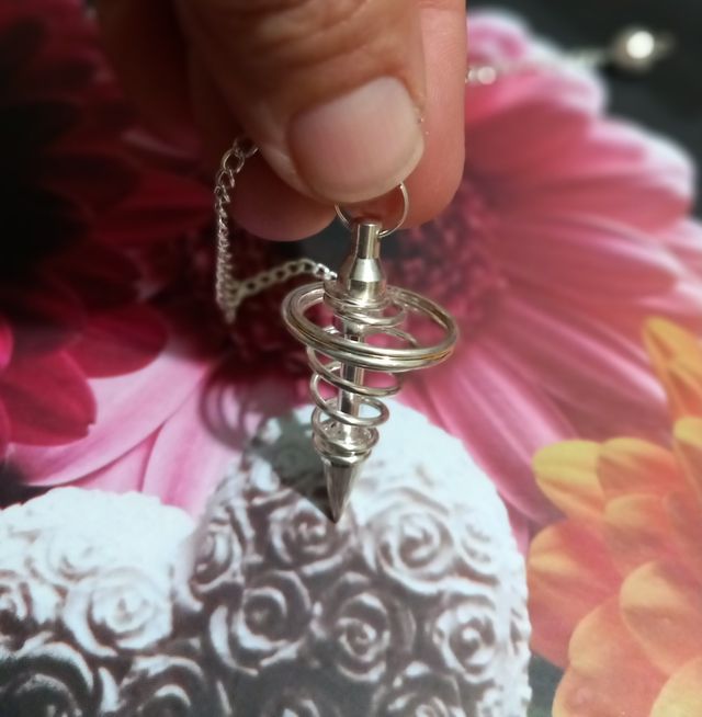 Péndulo metálico 10